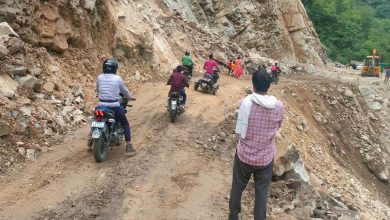 Photo of लामबगड़ में मलबा आने से बंद रहा बदरीनाथ हाईवे, यमुनोत्री राजमार्ग पर भी आवाजाही शुरू….