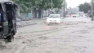 Photo of उत्तराखंड में बारिश के बाद भूस्खलन से सड़काें के बंद होने का सिलसिला जारी