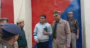 Photo of सपा विधायक इरफान सोलंकी कड़ी सुरक्षा के बीच महाराजगंज जेल के लिए हुए रवाना..