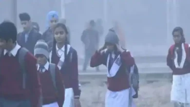 Photo of यूपी में कंपकपाती सर्दी के बीच कई जिलों में स्‍कूलों में दी गई छुट्टी…