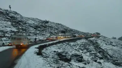 Photo of उत्तराखंड के इन शेहरों में हुई बर्फबारी, पढ़े पूरी ख़बर