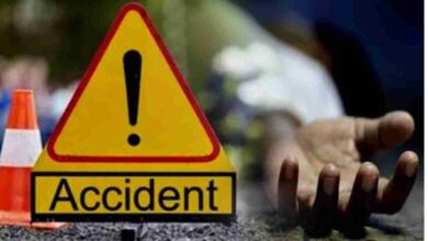 Photo of हरदोई ने हुआ सड़क हदसा, बेकाबू कार ने गन्ने से भरी ट्रैक्टर ट्राली में मारी टक्कर