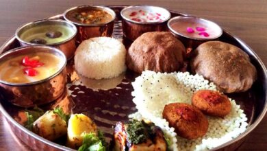 Photo of नवरात्रि व्रत के दौरान बार-बार भूख लग रही है तो, यहां देखिए सनैक्स में खाने के लिए तीन ऑप्शन- 