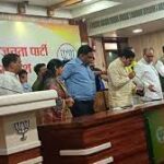 Photo of भूपेन्द्र चौधरी के समक्ष पूर्व राज्यमंत्री हेमराज वर्मा ने भाजपा में शामिल होने की घोषणा की..