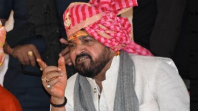 Photo of उत्तर प्रदेश से भाजपा सांसद बृजभूषण शरण सिंह ने शुक्रवार को दिल्ली पुलिस के सामने पेश होकर दर्ज कराया अपना बयान 