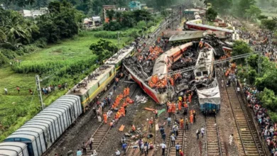 Photo of बालेश्वर में हुए भीषण रेल हादसे के बाद रेल मंत्रालय ने लापरवाही बरतने के लिए अफसरों पर की बड़ी कार्रवाई