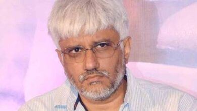 Photo of बॉलीवुड के निर्देशक विक्रम भट्ट ने फिल्म के विवाद पर अपनी प्रतिक्रिया जाहिर करते हुए मेकर्स पर तंज कसा