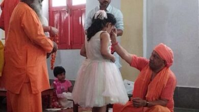 Photo of सीएम योगी ने पांव पखार किया कन्या पूजन