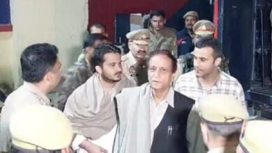 Photo of आजम खां हरदोई और अब्दुल्ला सीतापुर जेल के लिए रवाना