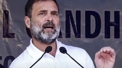 Photo of राहुल गांधी : जौलीग्रांट एयरपोर्ट पहुंचे कांग्रेस के पूर्व राष्ट्रीय अध्यक्ष