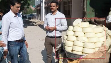 Photo of त्योहारी सीजन में मावा, दूध और मिठाई में मिलावट कर रहे मिलावटखोर