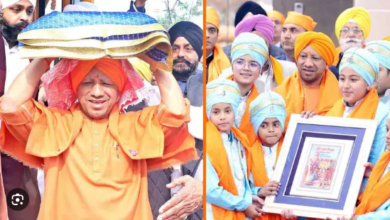 Photo of यूपी:सीएम आवास पर गुरुवाणी,योगी ने गुरु ग्रंथ साहिब को सिर-माथे धारण किया!