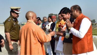 Photo of मुख्यमंत्री योगी आदित्यनाथ ने भाजपा नेताओं से जाना जिले का हाल