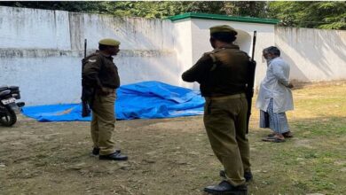 Photo of मुरादाबाद: हिमगिरी कॉलोनी में सरेआम दो गुटों में फायरिंग से दहशत