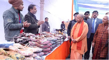 Photo of सीएम योगी बोले, प्रधानमंत्री के वोकल फॉर लोकल की आधारशिला है हैंडीक्राफ्ट एग्जीबिशन