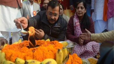 Photo of केजरीवाल ने पत्नी के साथ किया सुंदरकांड का पाठ