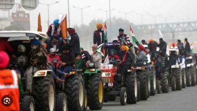 Photo of ग्रेटर नोएडा में किसान निकाल रहे ट्रैक्टर मार्च, दिल्ली बॉर्डर पर बढ़ी सख्ती