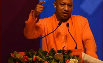 Photo of यूपी: चुनाव आयोग ने सीएम योगी के प्रमुख सचिव को हटाने का दिया निर्देश