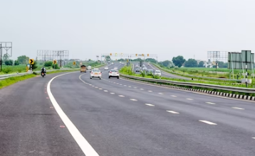 Photo of 1 अप्रैल से बढ़ जाएगा टोल टैक्स- गोरखपुर के ये प्लाजा आएंगे जद में