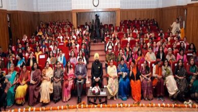 Photo of उत्तराखंड राजभवन में पद्मश्री बसंती बिष्ट सहित कई महिलाओं का सम्मान