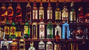 Photo of यूपी: आज शाम 6 बजे से 48 घंटे तक शराब की दुकानें रहेंगी बंद