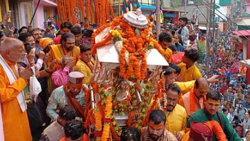 Photo of बाबा केदार की पंचमुखी डोली गौरीकुंड से केदारनाथ के लिए प्रस्थान