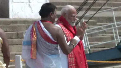 Photo of यूपी: नामांकन से पहले पीएम मोदी ने वाराणसी के दशाश्वमेध घाट पर  की पूजा-अर्चना