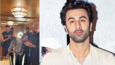 Photo of Ranbir Kapoor ने इस अंदाज में मनाया स्‍टाफ मेंबर का जन्‍मदिन
