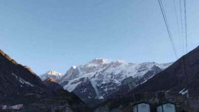 Photo of एक सप्ताह से केदारनाथ में बिगड़ा हुआ है मौसम का मिजाज, बर्फबारी का सिलसिला जारी, कड़ाके की ठंड
