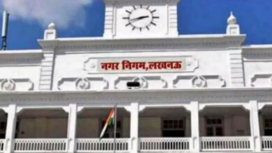 Photo of लखनऊ की महिला नायब तहसीलदार से हुई अभद्रता, एएसपी पर एफआईआर