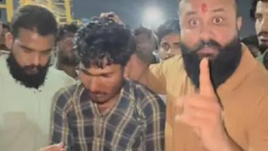 Photo of कांग्रेसी विधायक काले कपड़ों में राजभवन के बाहर धरने पर बैठे, मंत्री विजय शाह को बर्खास्त करने की मांग