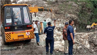Photo of उत्तराखंड: ऋषिकेश-यमुनोत्री हाईवे सहित 67 सड़कें बंद