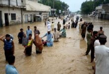 Photo of पाकिस्तान में जलप्रलय, लगातार बारिश से 200 से ज्यादा लोगों की मौत और 560 घायल