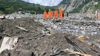 Photo of धराली में आठ से दस फीट मलबे में दबे हैं लोग और होटल, GPR से मिले संकेत