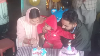 Photo of लव मैरिज से नाराज था पिता, बेटी और डेढ़ साल की नातिन को दातर से काट डाला