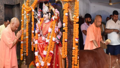 Photo of यूपी: सीएम योगी आदित्यनाथ ने देवीपाटन मंदिर में की पूजा-अर्चना