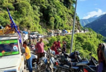 Photo of उत्तराखंड: ग्रामीण रूटों पर वाहनों की सीमित आवाजाही से यात्री परेशान