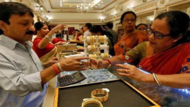 Photo of भारत में सवा लाख तो पाकिस्तान में 3.5 लाख रुपये पहुंचे सोने के रेट