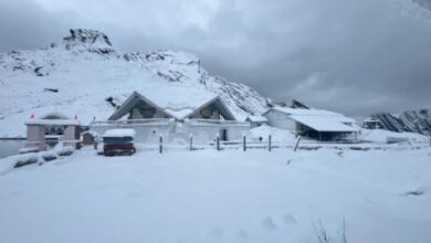 Photo of आज बंद होंगे हेमकुंड साहिब और लोकपाल लक्ष्मण मंदिर के कपाट