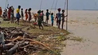 Photo of सहरसा में कोसी का रौद्र रूप, मुजफ्फरपुर में कई घर बने टापू