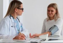 Photo of हाई ब्लड प्रेशर तुरंत होने लगे तो अपनाएं ये घरेलू तरीके