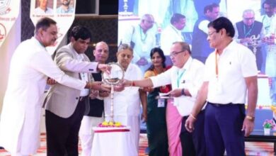 Photo of इंदौर में द्वितीय अंतर्राष्ट्रीय योग सम्मेलन का हुआ शुभारंभ