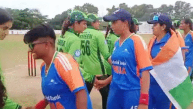 Photo of महिला T20 विश्वकप: भारत-पाकिस्तान तनाव के बीच दिखी खेलभावना