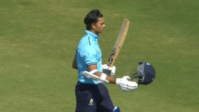 Photo of यशस्वी ने 48 गेंदों में शतक जमा बढ़ाई शुभमन गिल की टेंशन