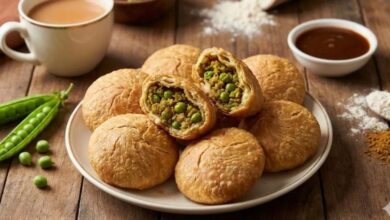 Photo of चाय के साथ लें गरमा-गरम ‘खस्ता मटर कचौड़ी’ का स्वाद; जानें रेसिपी