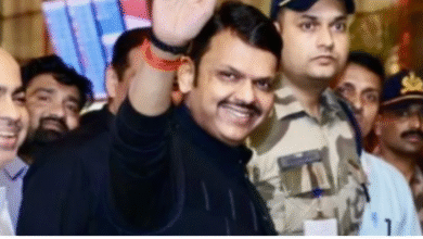 Photo of मुंबई का मेयर कौन? महायुति में सस्पेंस जारी, शिंदे के साथ बातचीत के बीच दावोस पहुंचे CM फडणवीस