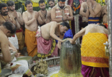 Photo of महाशिवरात्रि पर बाबा महाकाल के दर्शन के लिए उमड़े श्रद्धालु, जय श्री महाकाल के जयकारों से गूंजा शहर