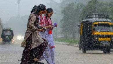Photo of  उत्तर प्रदेश में मौसम ने बदला अपना रंग! 17 और 18 फरवरी को इन इलाकों में बारिश का तांडव