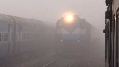 Photo of कोहरे के वजह से ये ट्रेने हुई लेट, पढ़े पूरी ख़बर