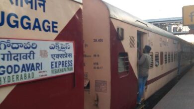 Photo of बीबीनगर में टल गया एक बड़ा खतरा, पटरी से उतरी गोदावरी एक्सप्रेस…